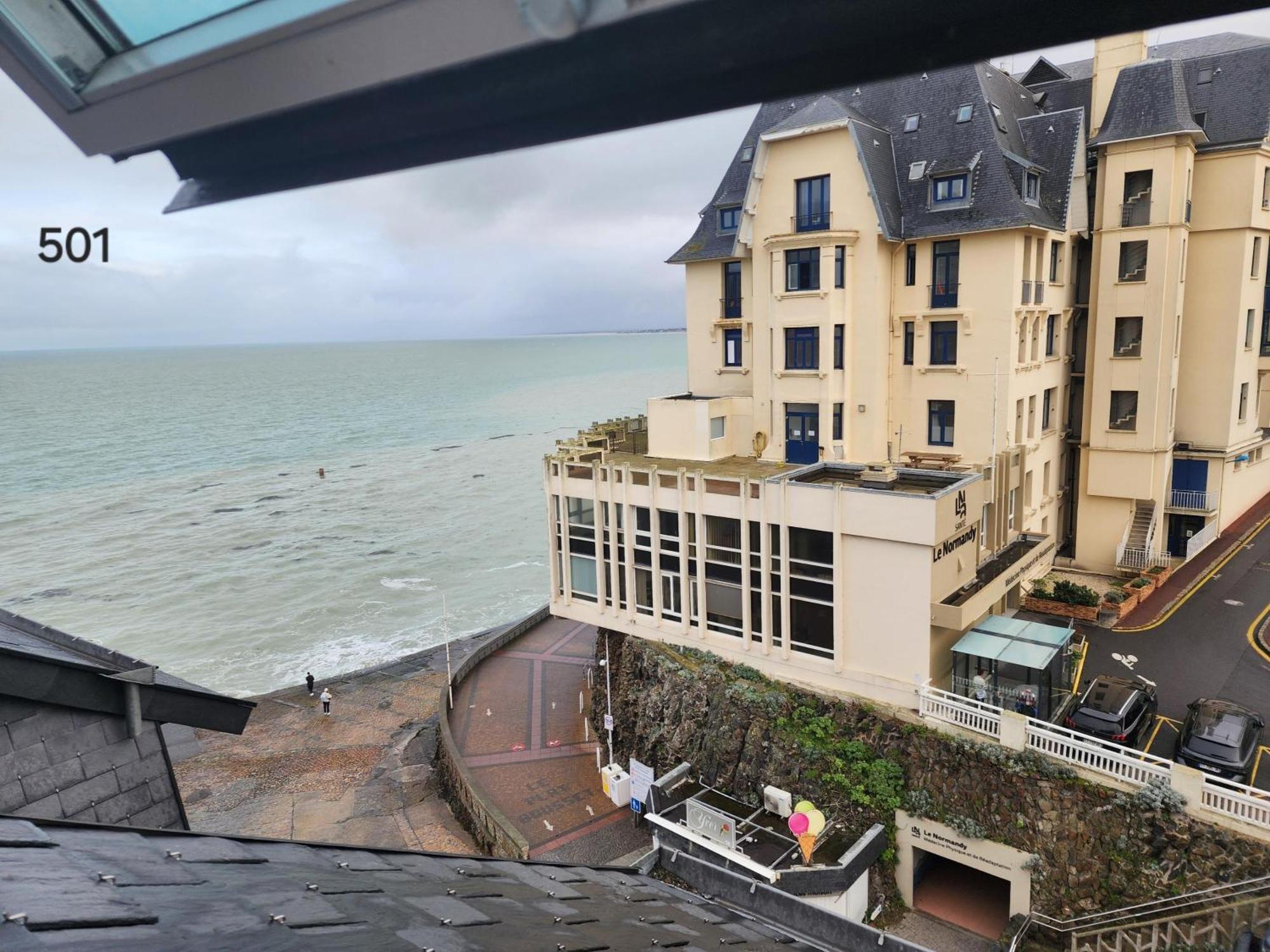 Hotel Des Bains Granville Esterno foto
